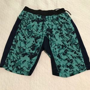 Lululemon Men’s T.H.E. Short - 11 inches - Size M